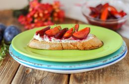 crostini con caprino